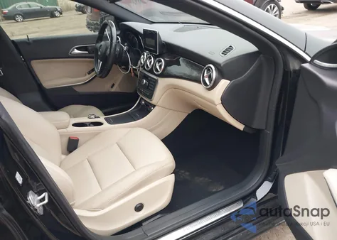 2014 Mercedes-Benz Cla 250 4Matic z USA, uszkodzony, nr VIN WDDSJ4GB7EN120740